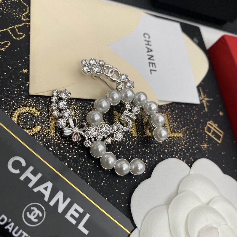 Chanel Brooch 11yxx179 (6)