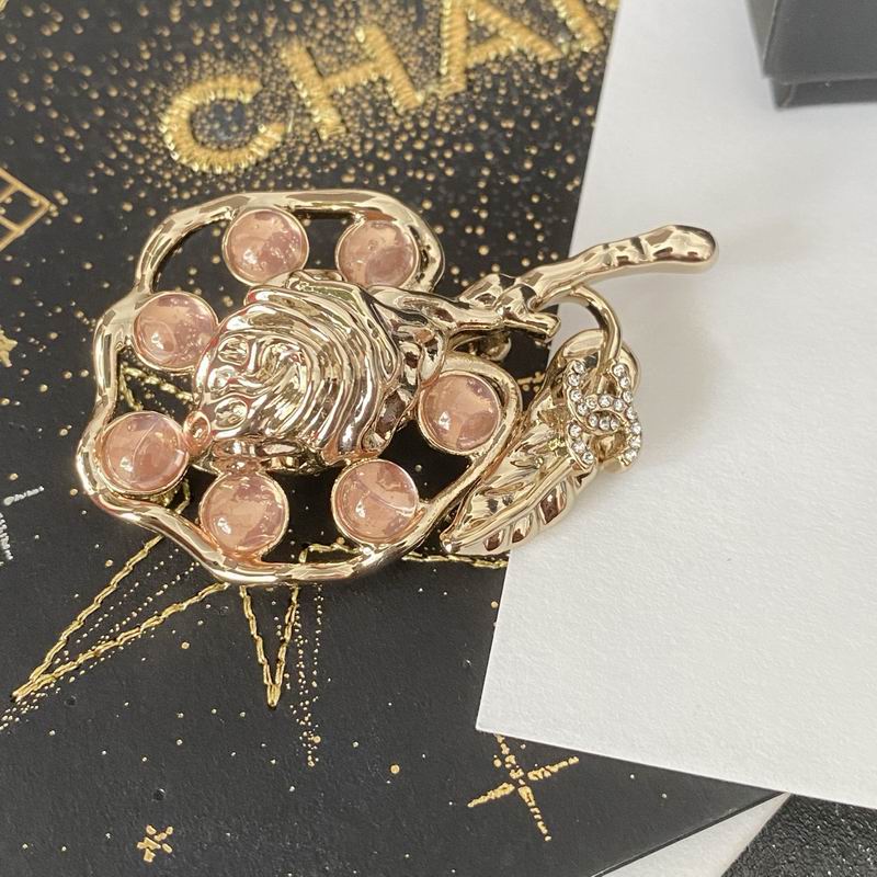 Chanel Brooch 11yxx180 (1)