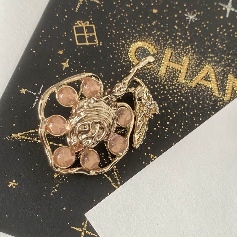 Chanel Brooch 11yxx180 (2)