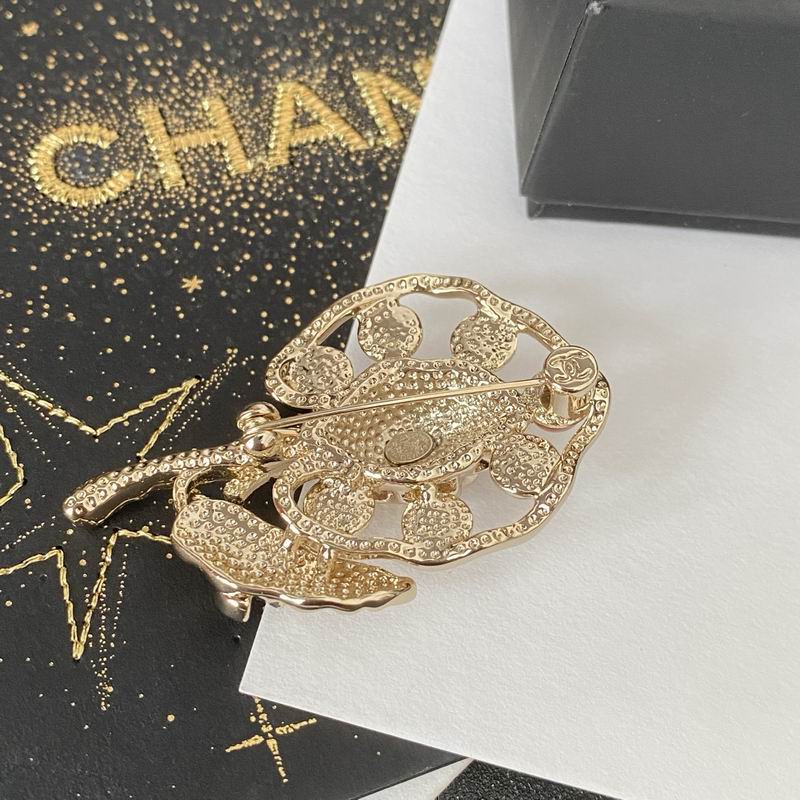 Chanel Brooch 11yxx180 (4)