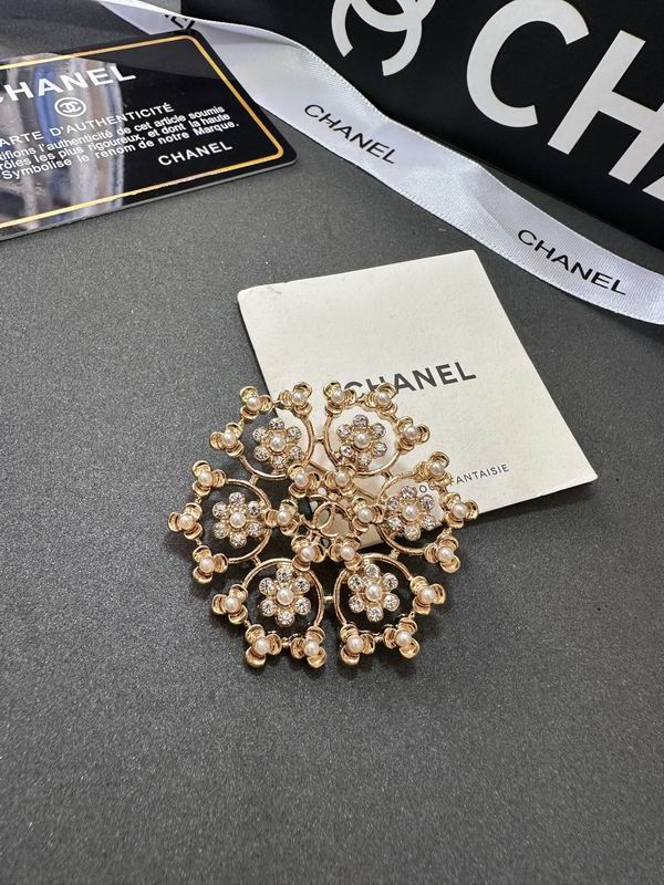 Chanel Brooch 11yxx185 (3)