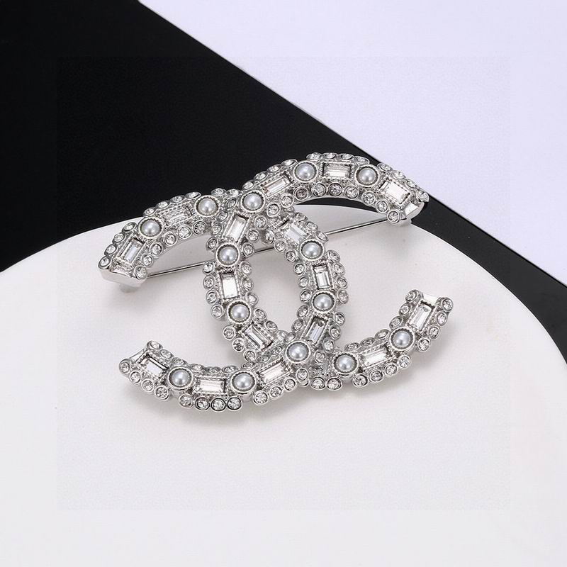 Chanel Brooch 11yxx186 (3)