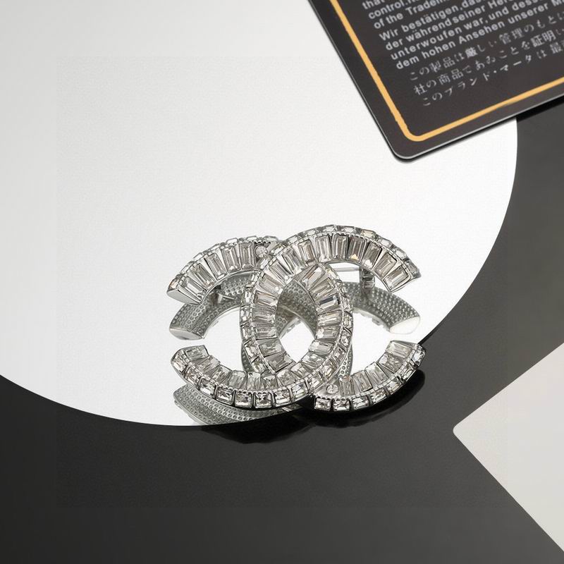 Chanel Brooch 11yxx193 (2)