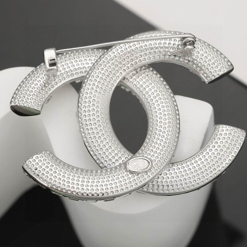 Chanel Brooch 11yxx193 (3)