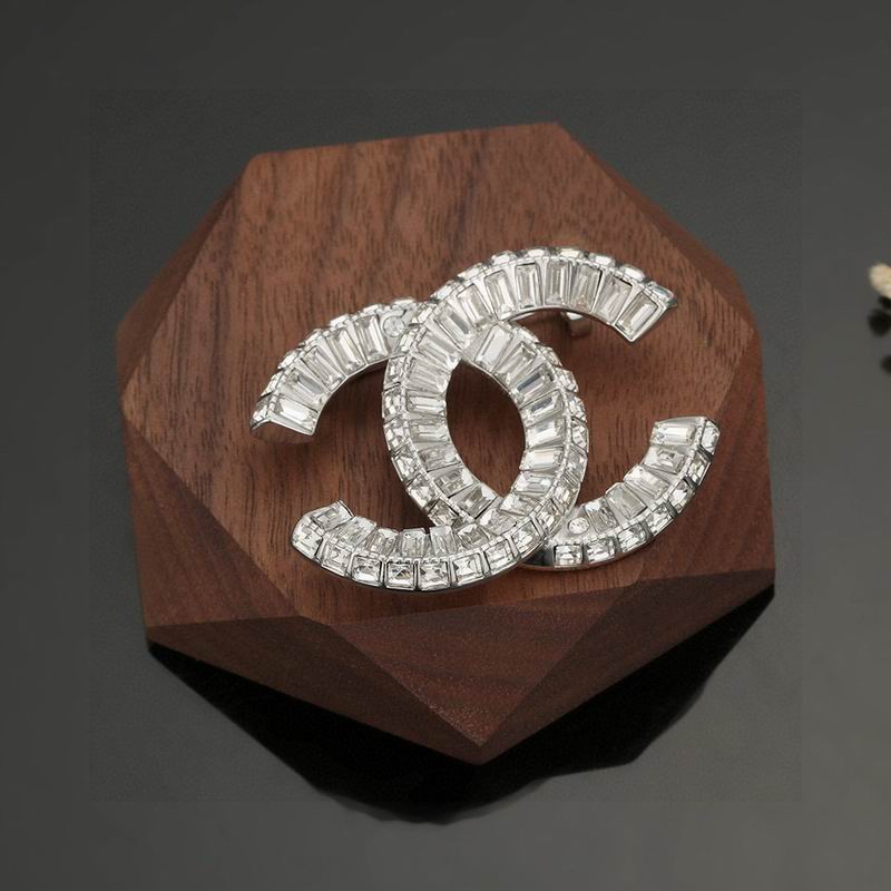 Chanel Brooch 11yxx193 (5)
