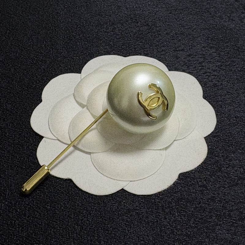 Chanel Brooch 11yxx196 (2)