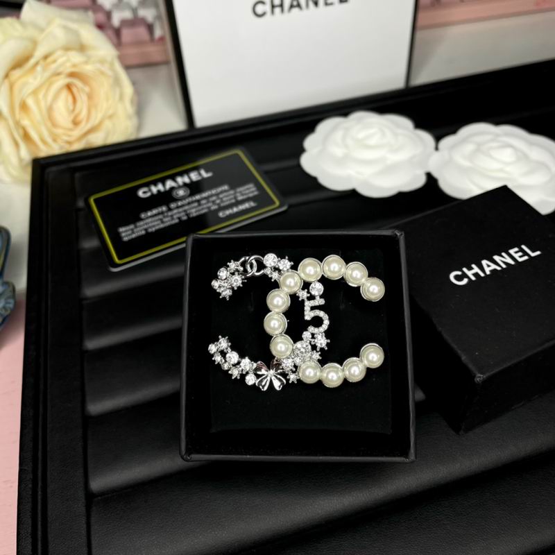 Chanel Brooch 11yxx199 (5)