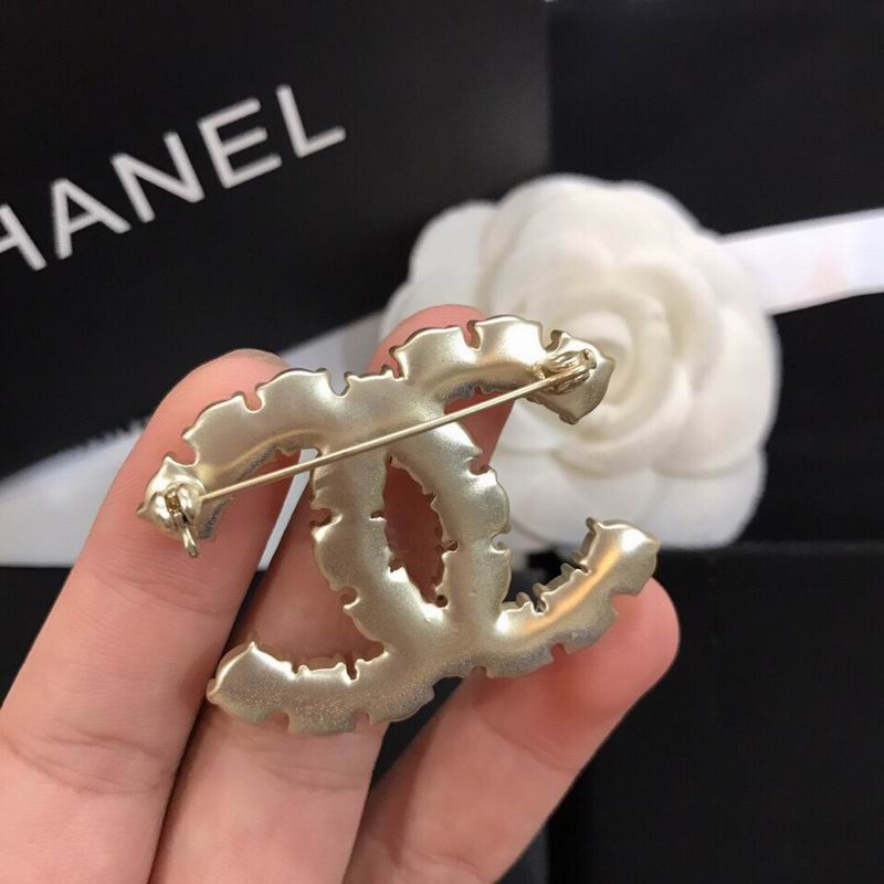Chanel Brooch 11yxx200 (7)