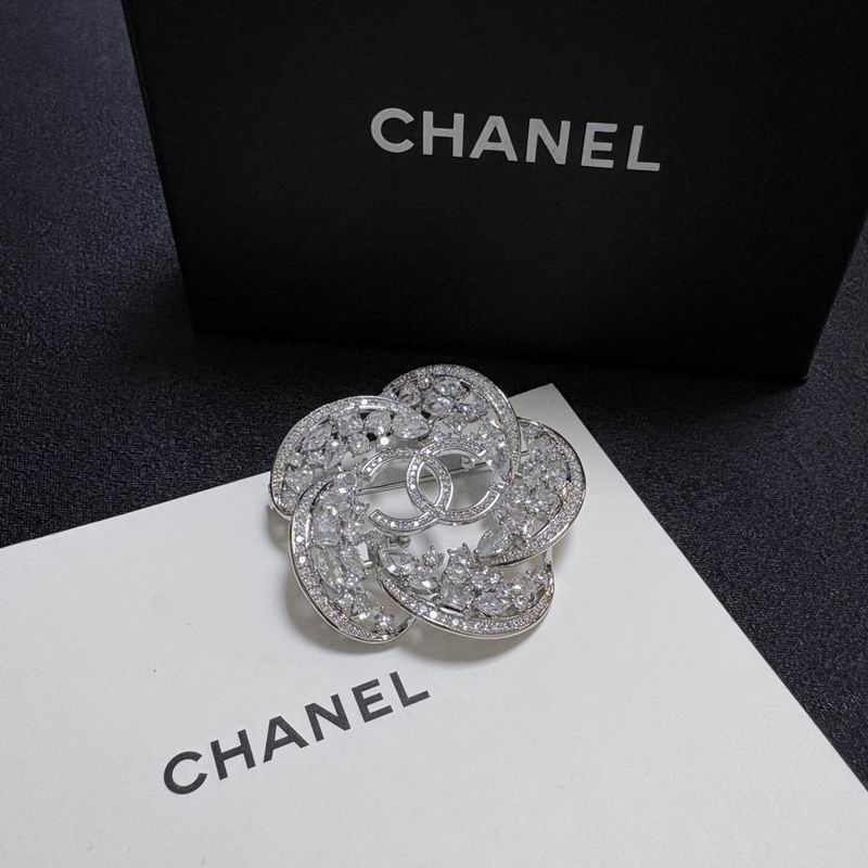 Chanel Brooch 11yxx203 (1)