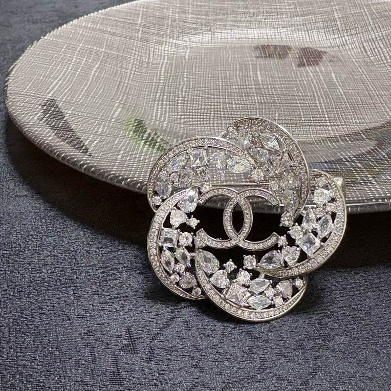 Chanel Brooch 11yxx203 (5)