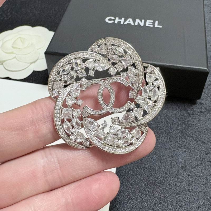 Chanel Brooch 11yxx203 (6)