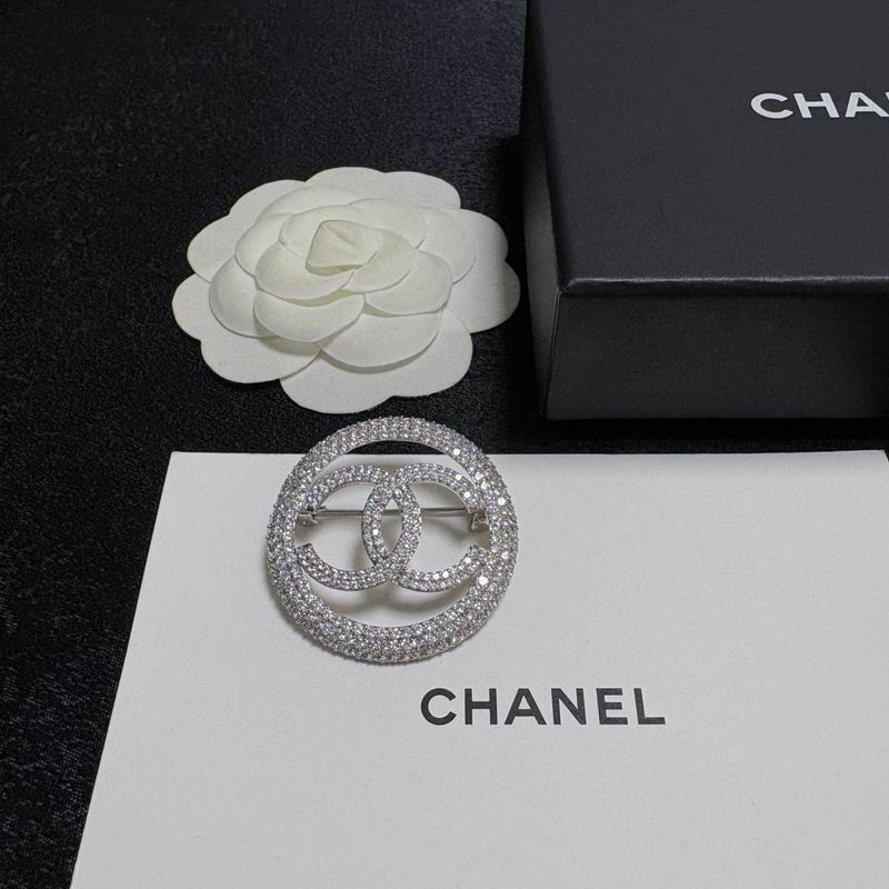 Chanel Brooch 11yxx205 (4)