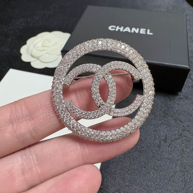 Chanel Brooch 11yxx205 (6)
