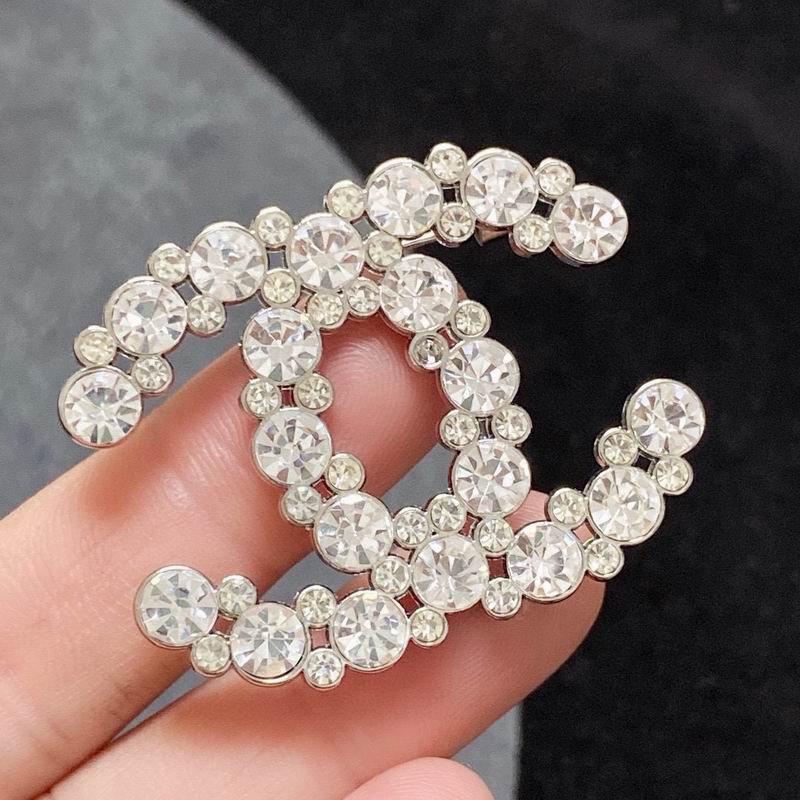 Chanel Brooch 11yxx208 (7)