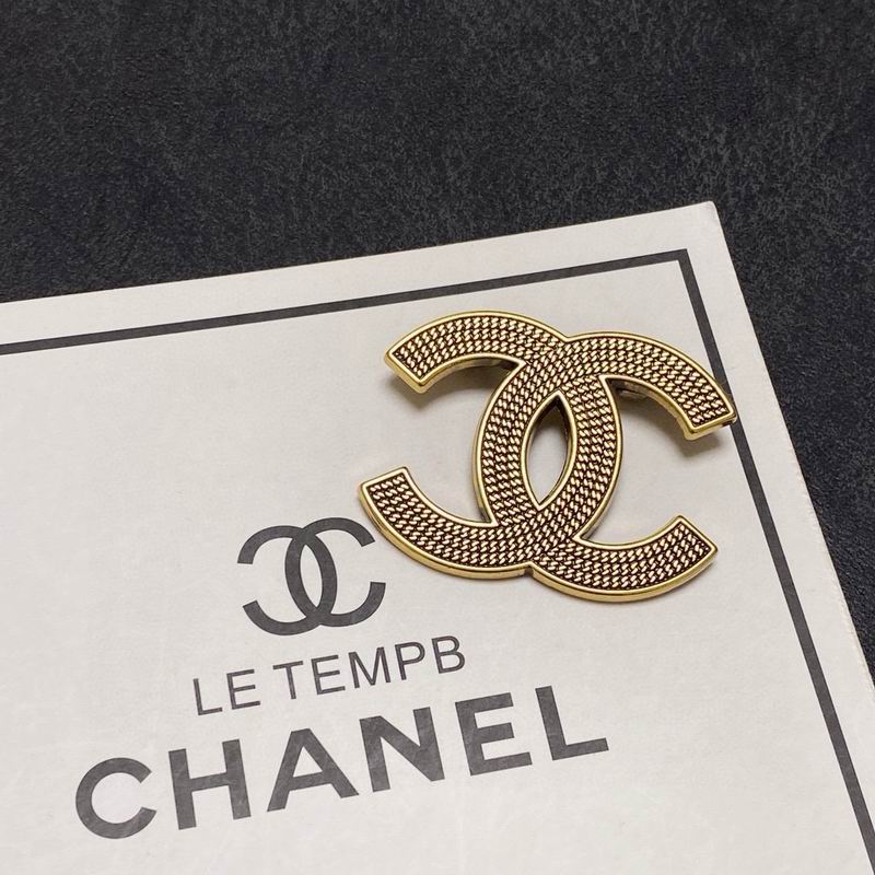 Chanel Brooch 11yxx209 (1)