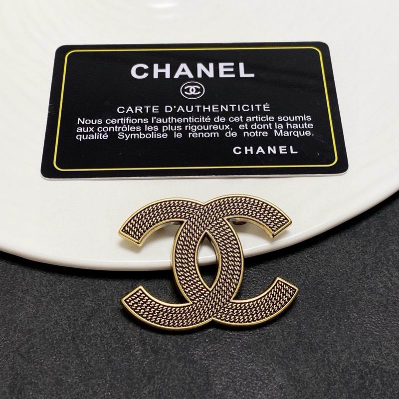 Chanel Brooch 11yxx209 (7)