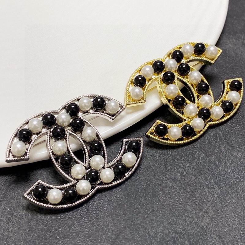 Chanel Brooch 11yxx210 (1)