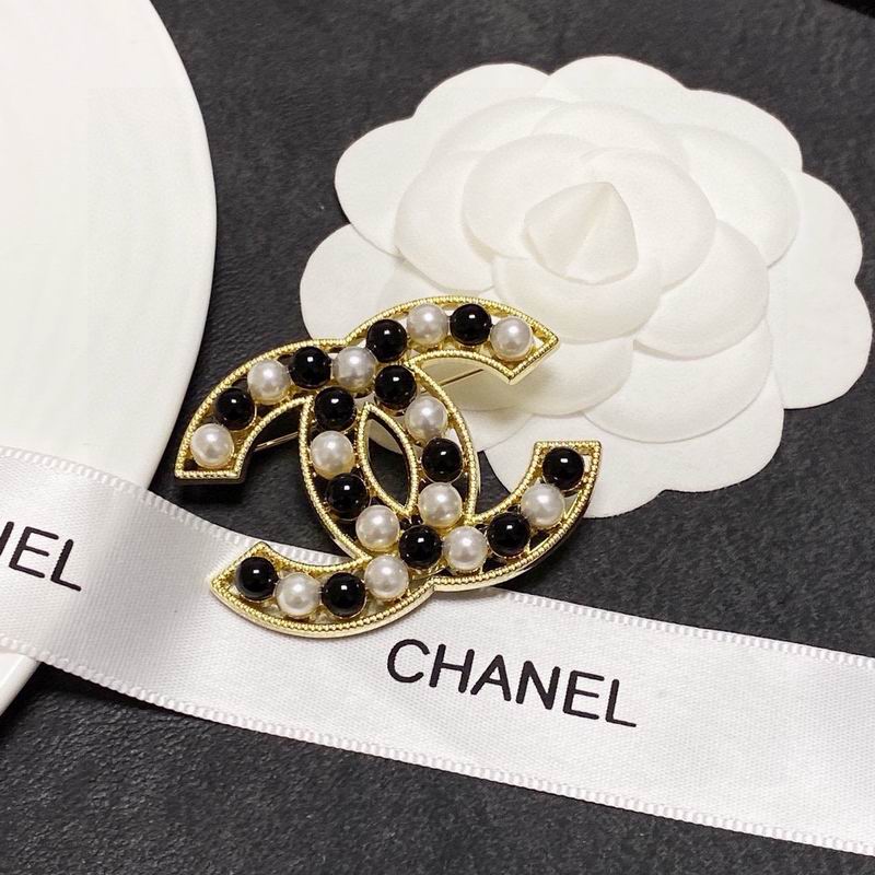 Chanel Brooch 11yxx210 (5)