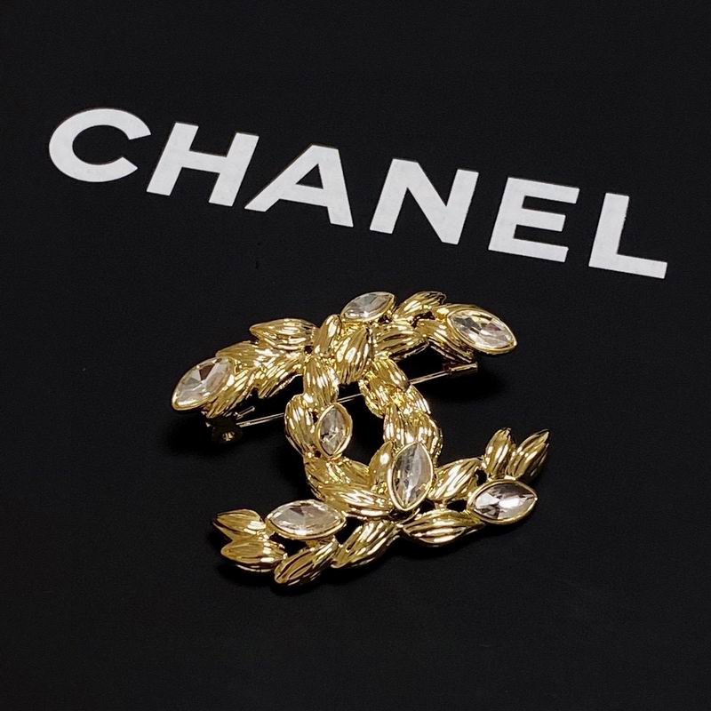 Chanel Brooch 12yxx214 (3)