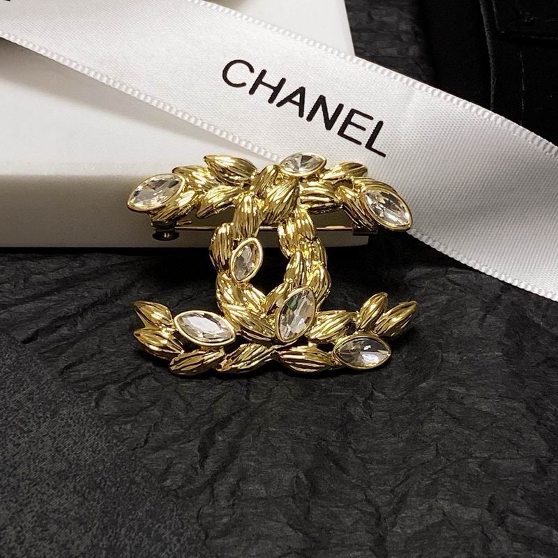 Chanel Brooch 12yxx214 (7)