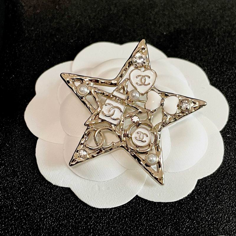 Chanel Brooch 12yxx219 (4)