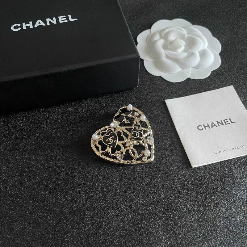 Chanel Brooch 12yxx220 (3)