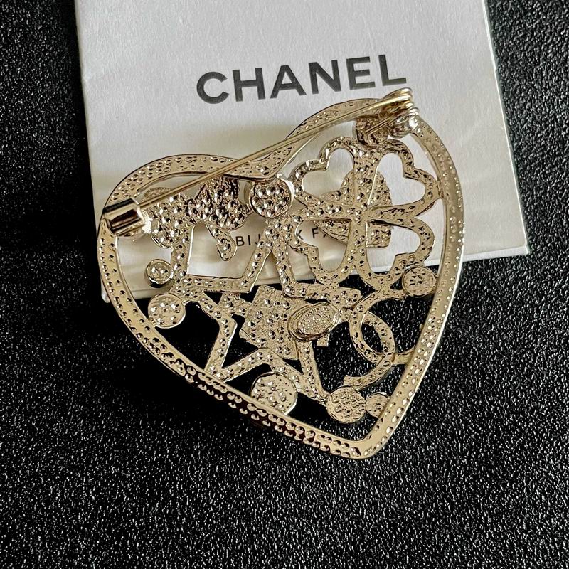 Chanel Brooch 12yxx220 (8)