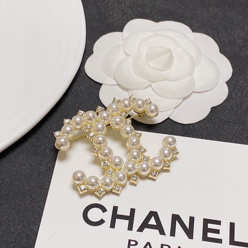 Chanel Brooch 12yxx221 (4)