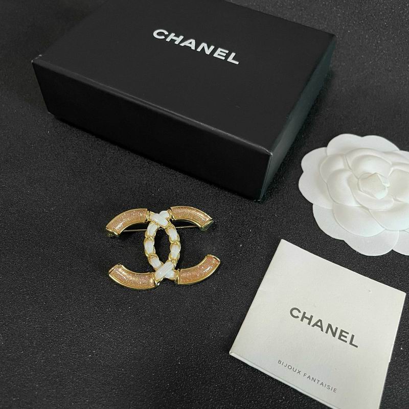Chanel Brooch 12yxx223 (1)