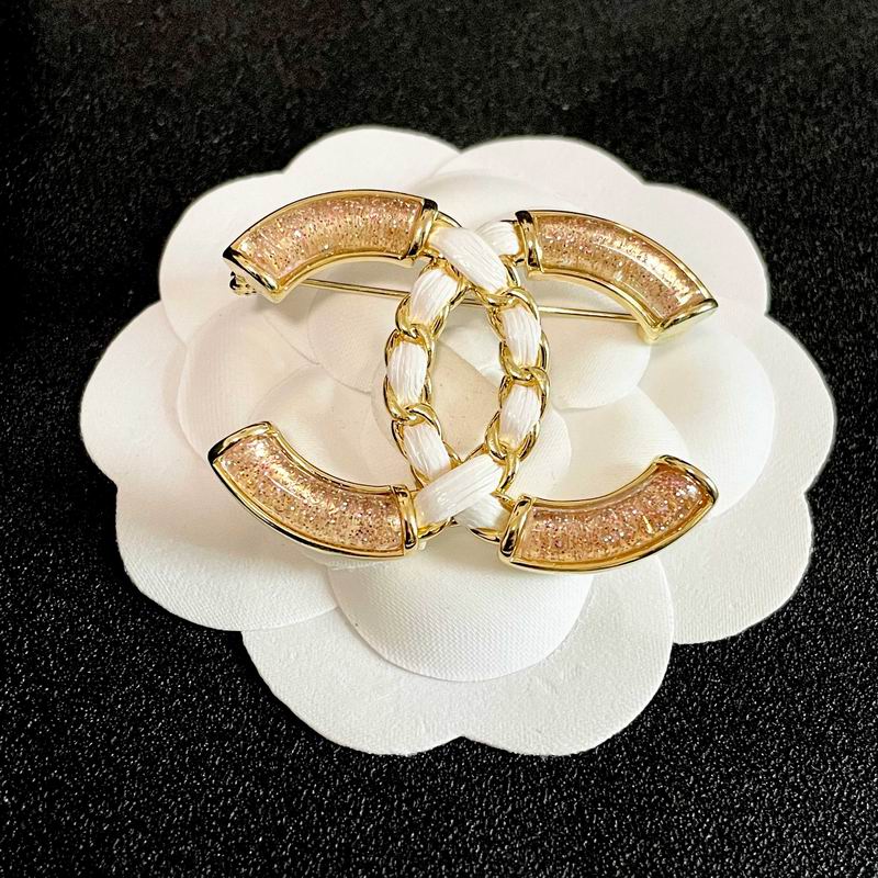 Chanel Brooch 12yxx223 (4)