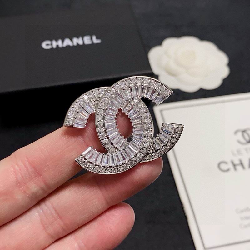 Chanel Brooch 12yxx226 (4)