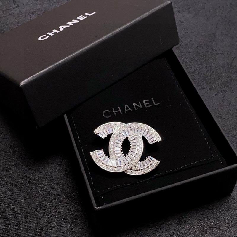 Chanel Brooch 12yxx226 (6)