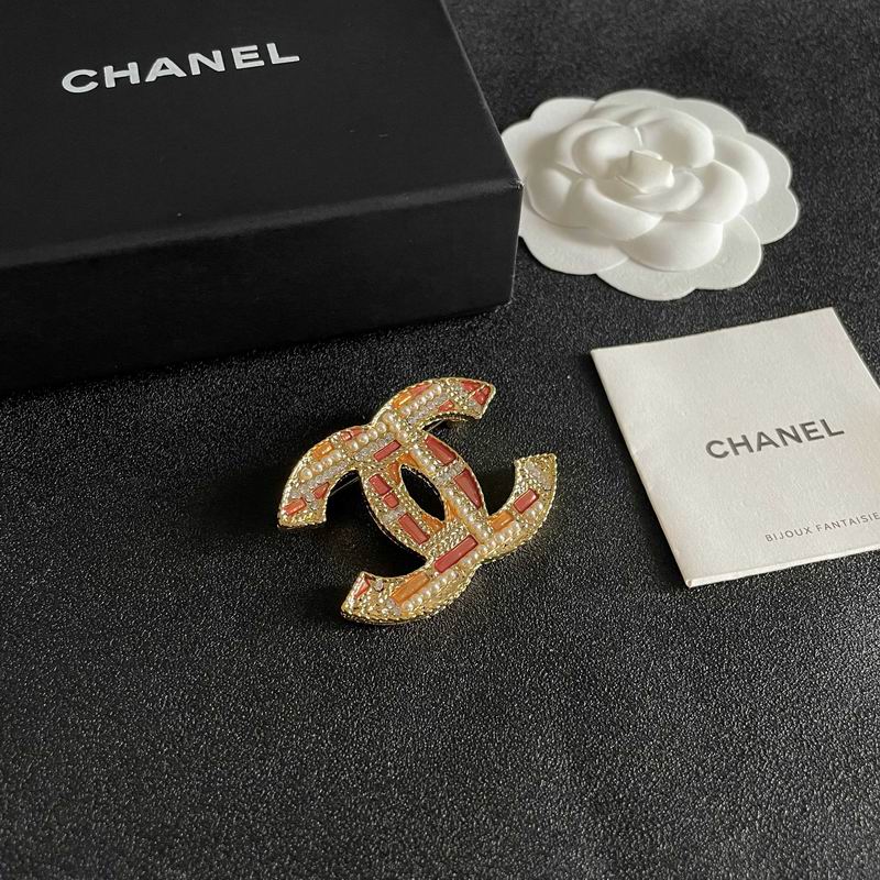 Chanel Brooch 12yxx229 (2)