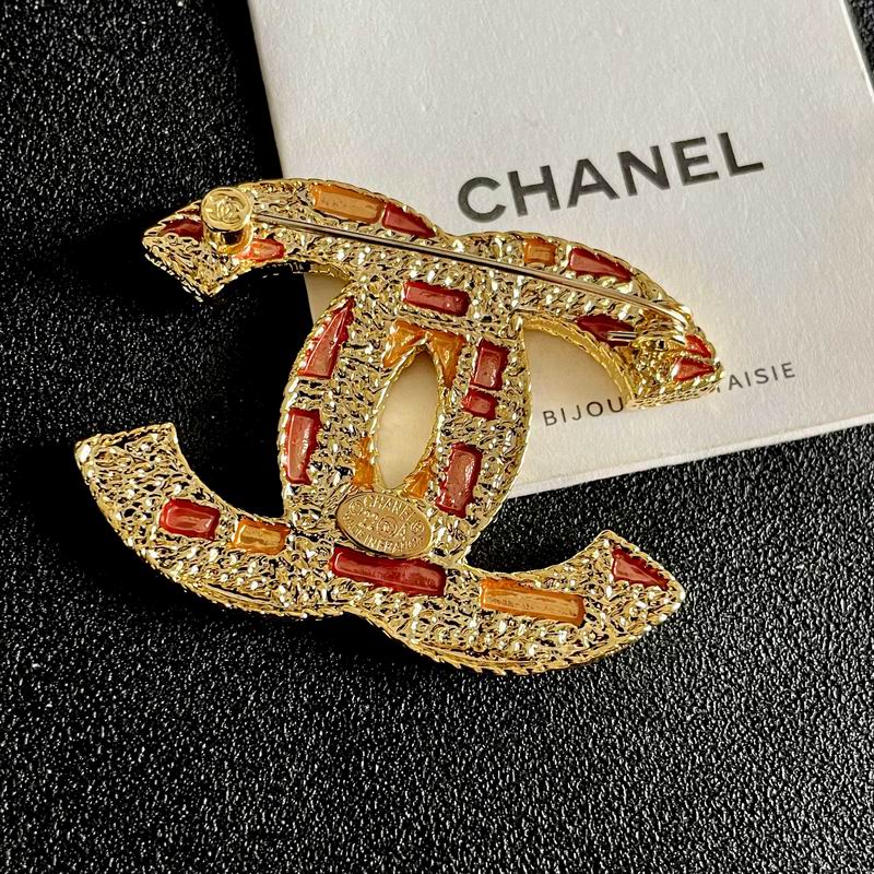Chanel Brooch 12yxx229 (3)