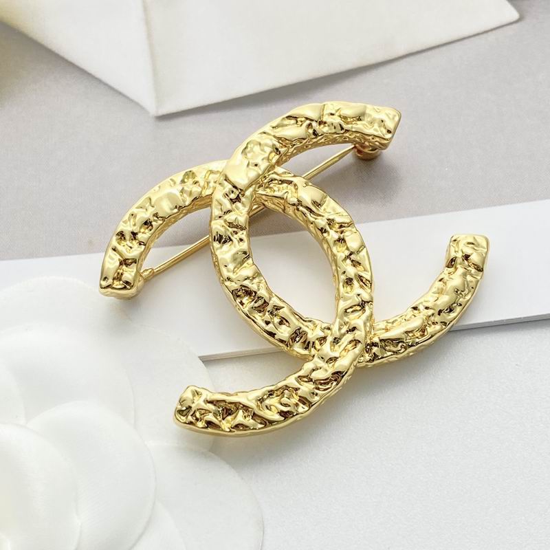 Chanel Brooch 12yxx230 (7)