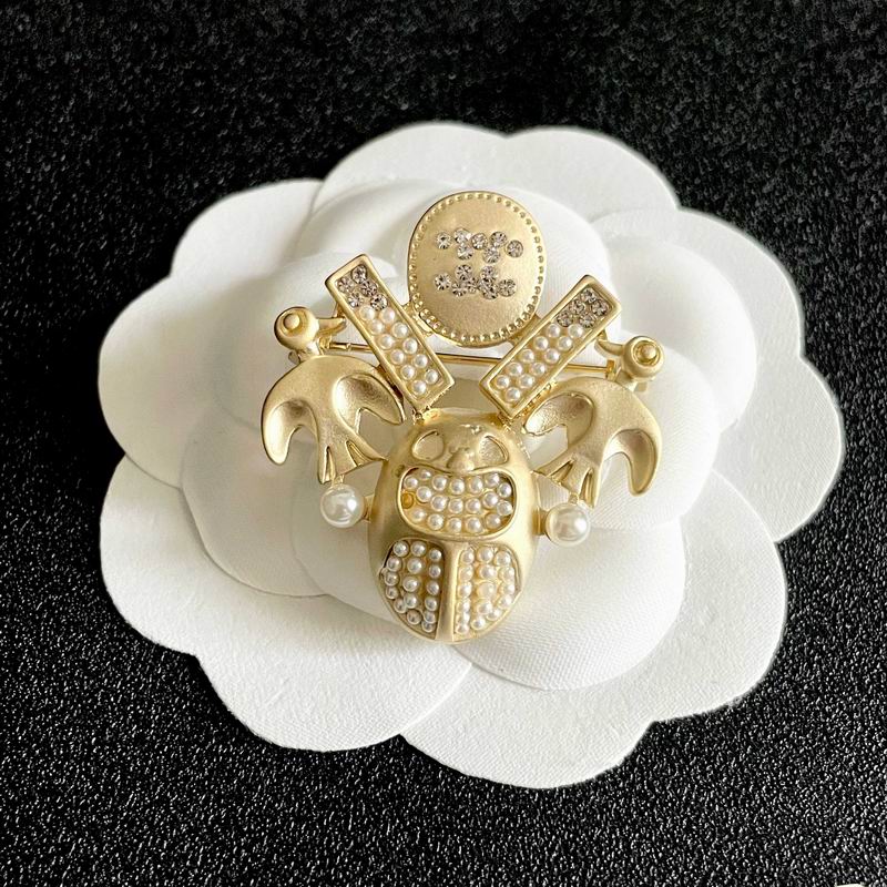 Chanel Brooch 12yxx231 (4)