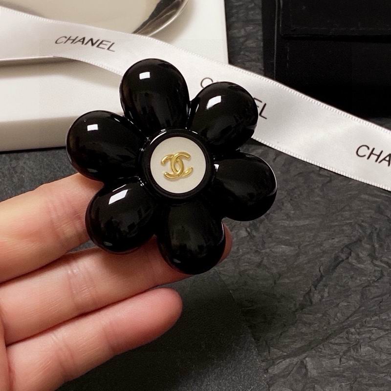 Chanel Brooch 12yxx245 (14)