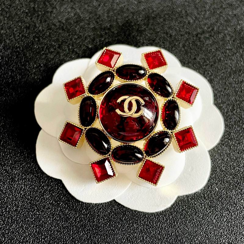 Chanel Brooch 12yxx246 (6)