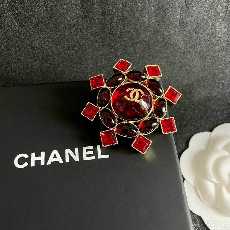 Chanel Brooch 12yxx246 (7)