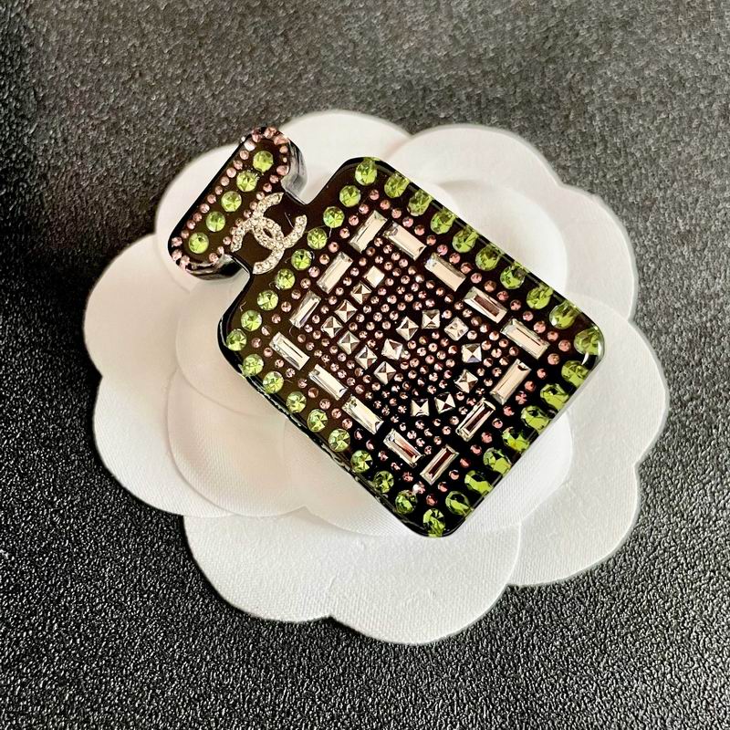 Chanel Brooch 12yxx247 (6)
