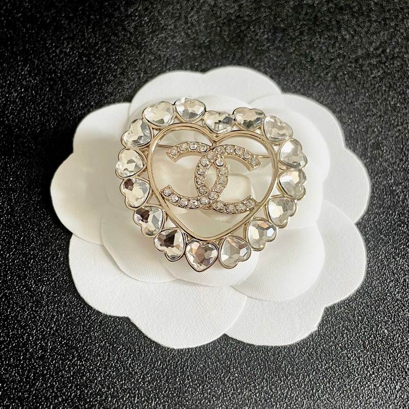 Chanel Brooch 12yxx249 (4)