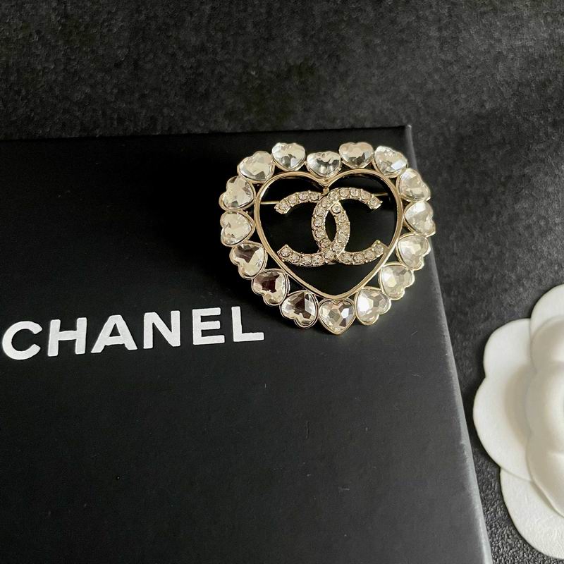 Chanel Brooch 12yxx249 (5)