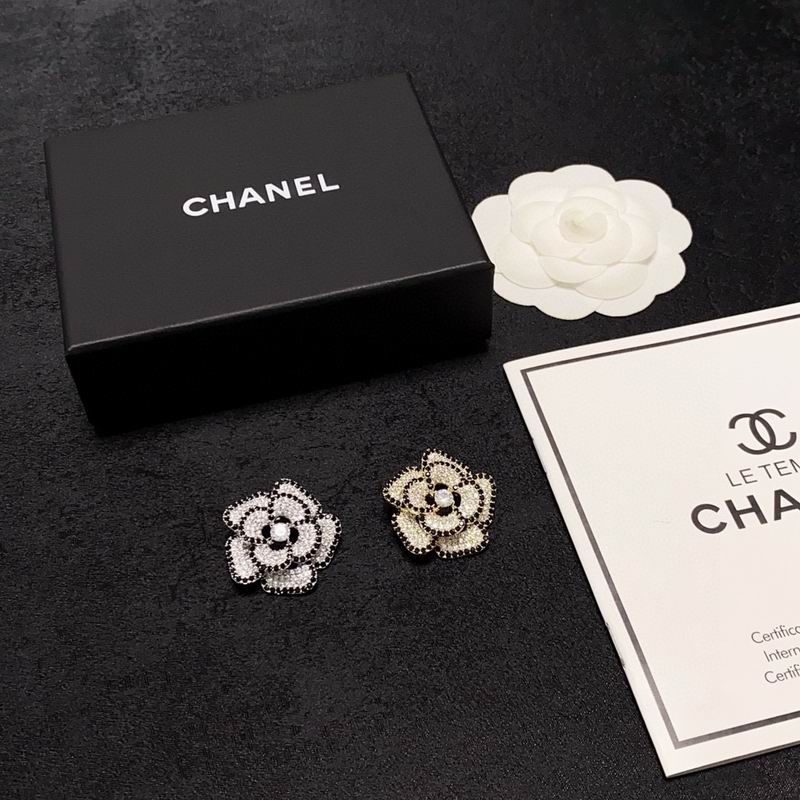 Chanel Brooch 12yxx252 (7)