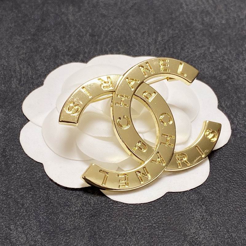 Chanel Brooch 12yxx253 (2)