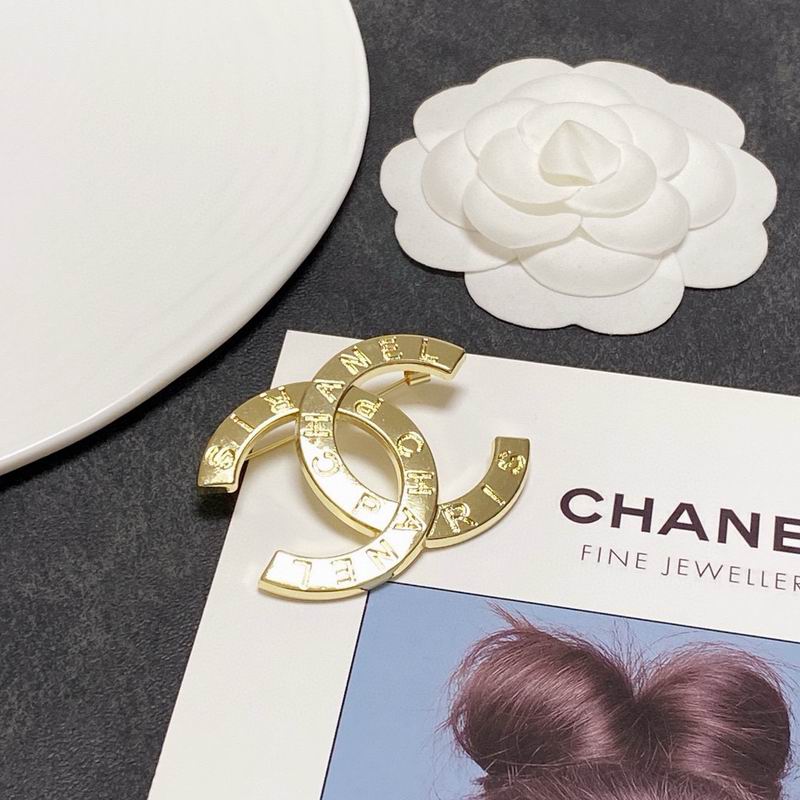 Chanel Brooch 12yxx253 (7)