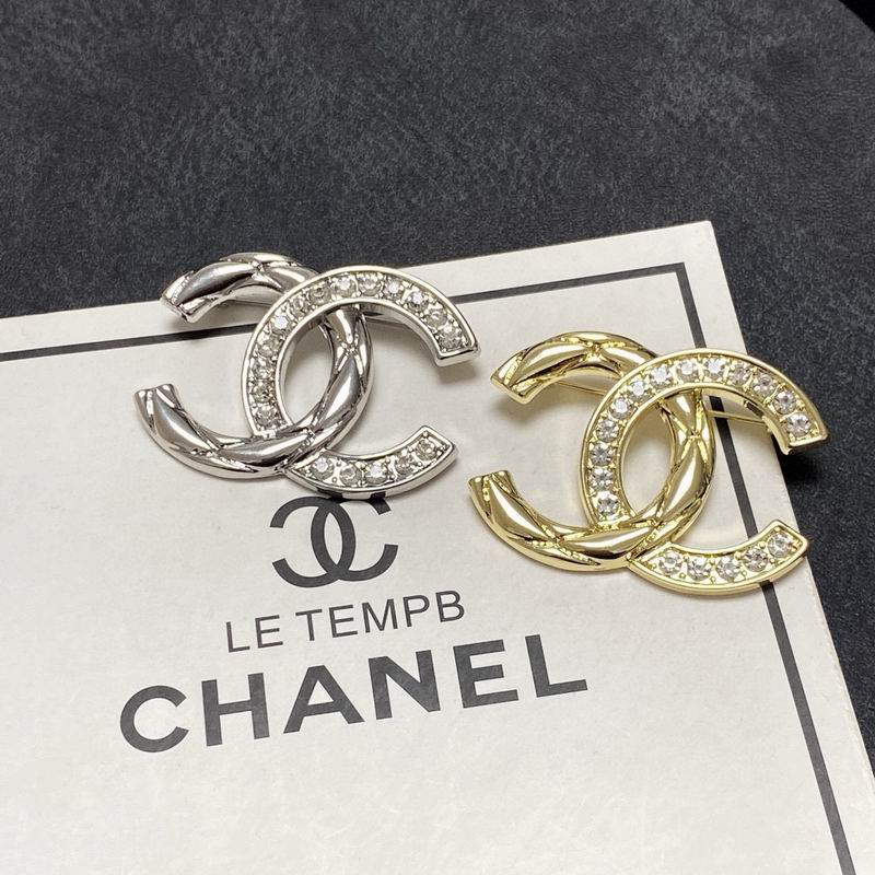 Chanel Brooch 12yxx254 (1)