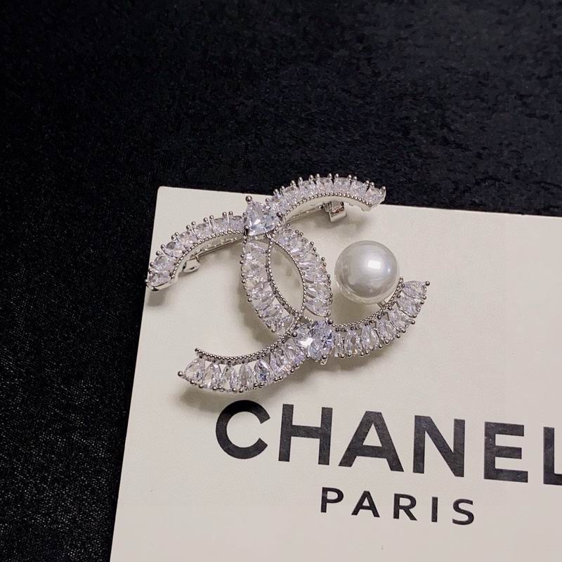 Chanel Brooch 12yxx256 (4)