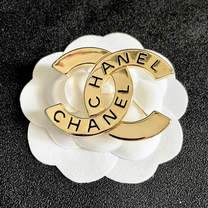 Chanel Brooch 12yxx260 (4)