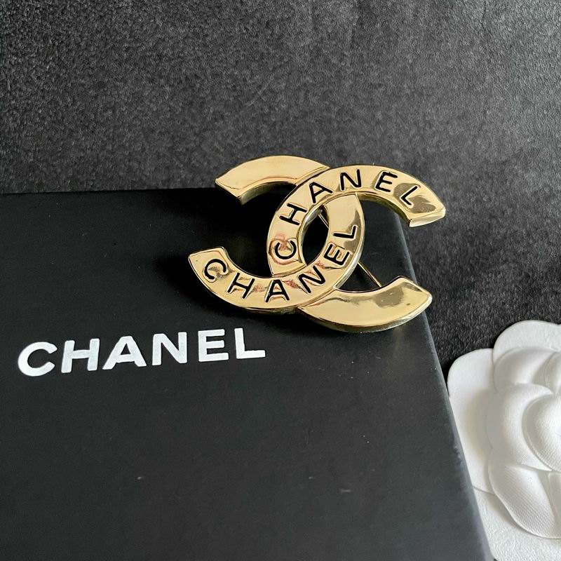 Chanel Brooch 12yxx260 (5)