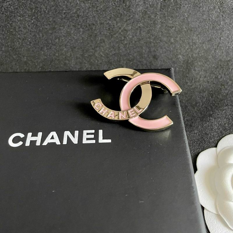 Chanel Brooch 12yxx261 (5)